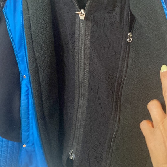 Incredible Lululemon Jacket! - Picture 2 of 3